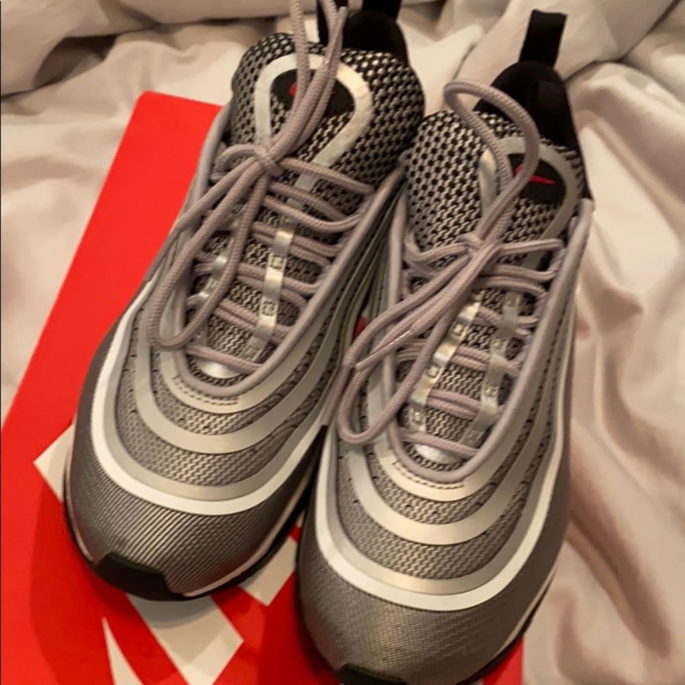 Silver air max 97